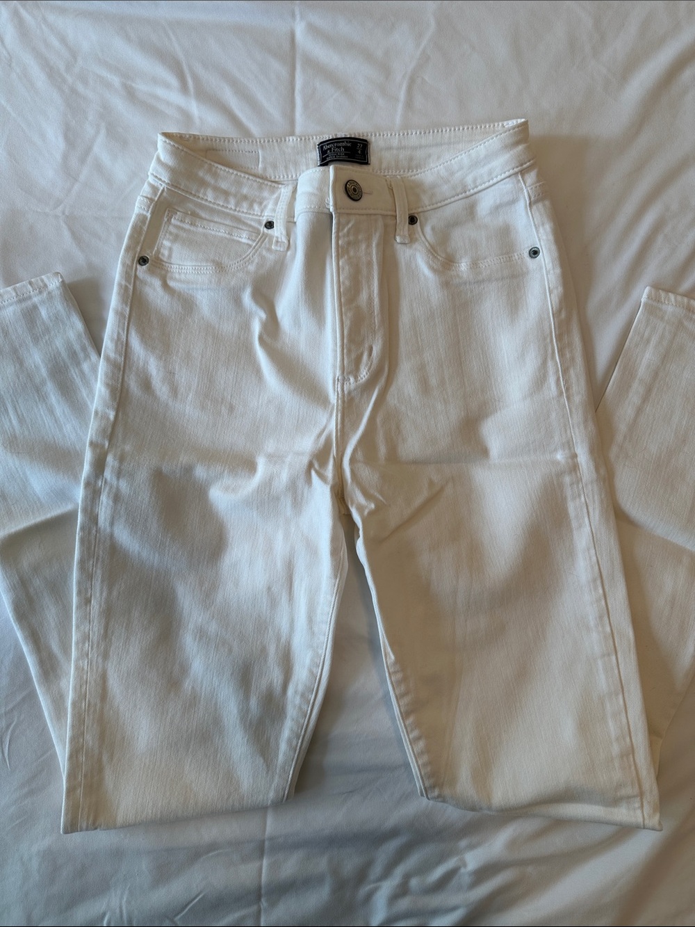 Abercrombie & Fitch Women's High-Rise White Super Skinny Jeans